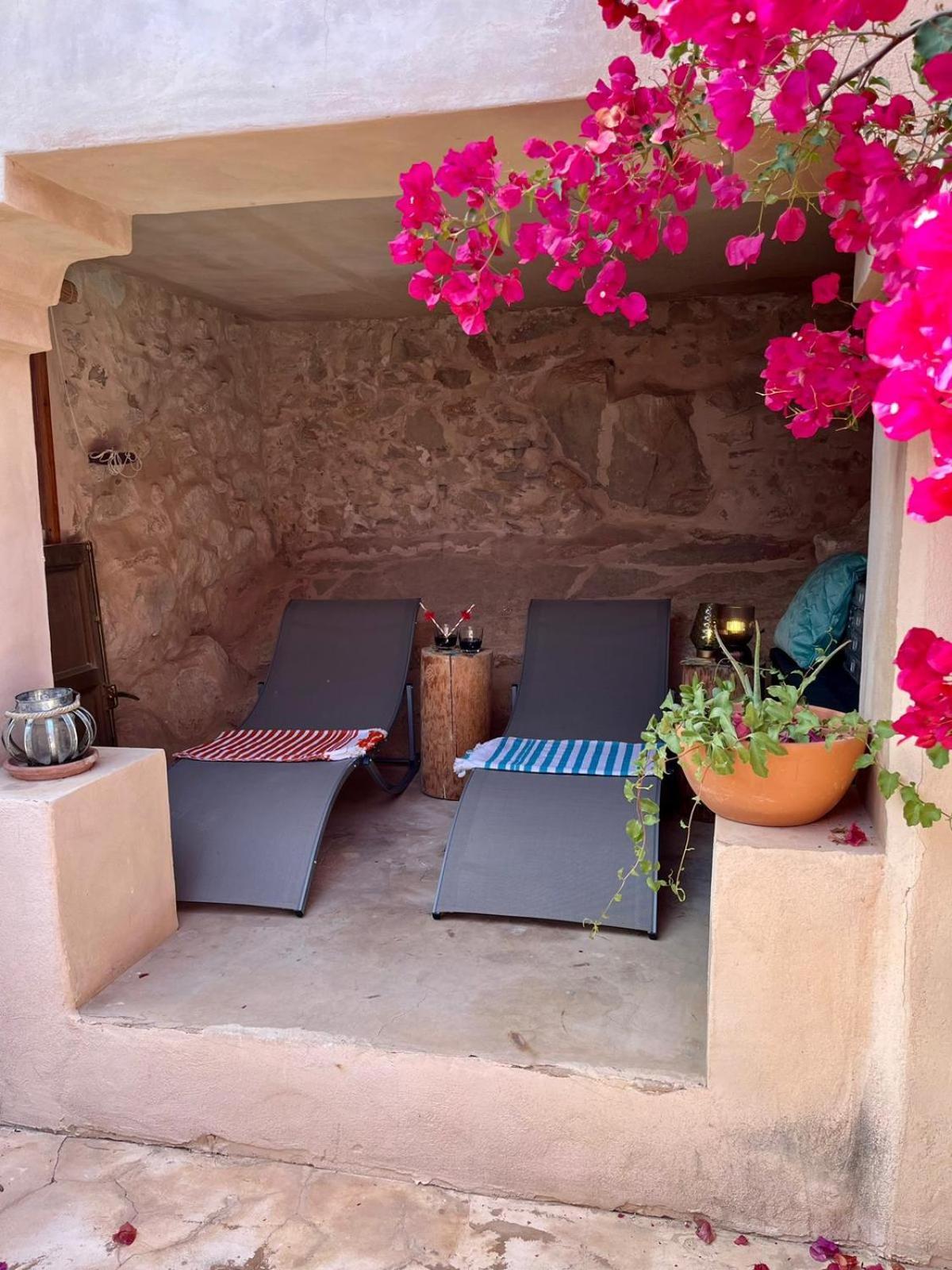 Casa Con Vistas Al Mar Y Patio De Buganvillas Aigues Exteriör bild
