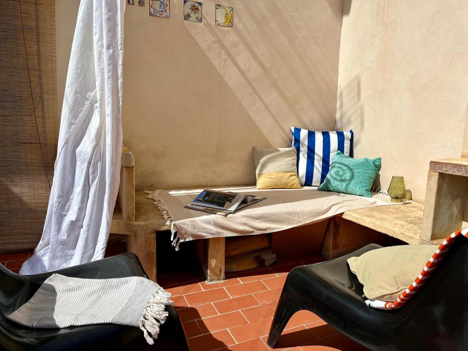 Casa Con Vistas Al Mar Y Patio De Buganvillas Aigues Exteriör bild